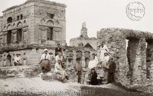 Wycieczka Oddziału Łódzkiego Polskiego Towarzystwa Krajoznawczego do Ujazdu - Zamek Krzyżtopór, 1919 r. 