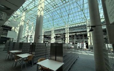 Nowoczesne wnętrza Biblioteki Uniwersyteckiej w Warszawie
